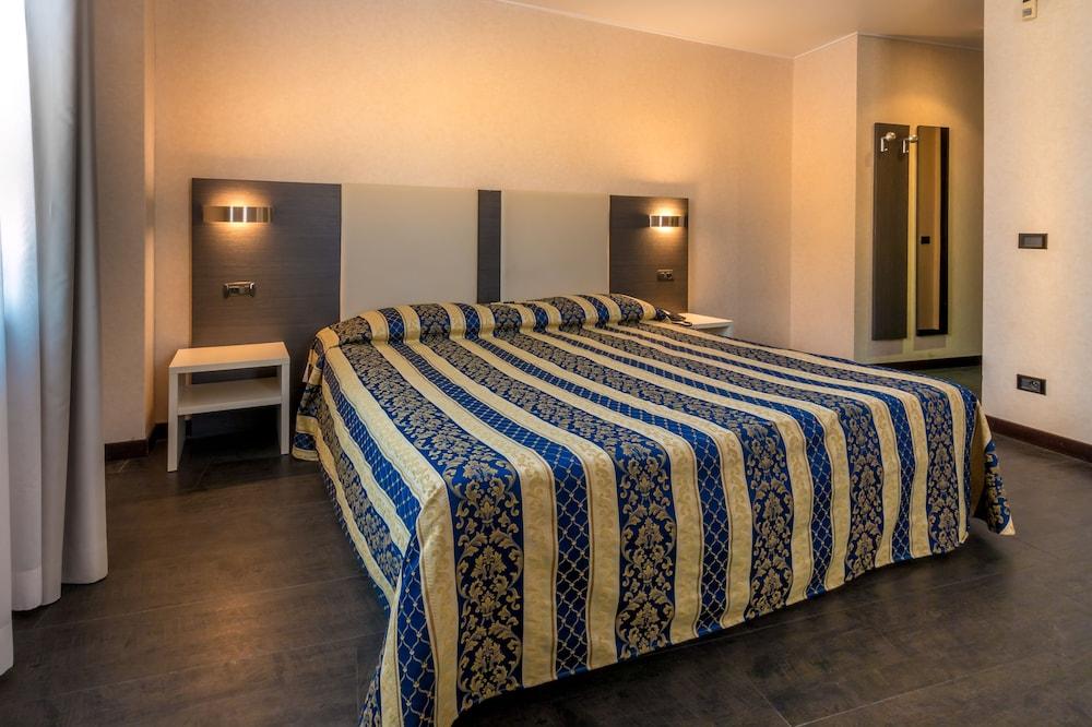 Alfred Hotels Monaco - Ex Forum - Hotel Renove โบโซเลย ภายนอก รูปภาพ